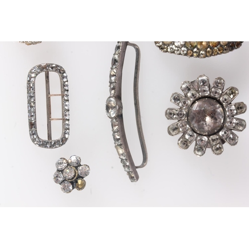 158 - Group of Georgian and later jewellery to include a mourning brooch or bracelet link with central por... 