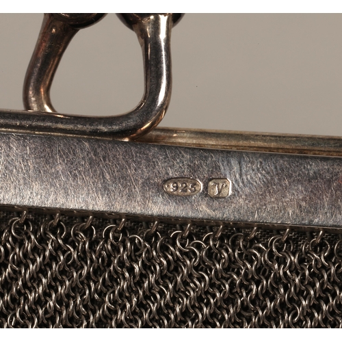 207 - Fine chainmail evening bag, the silver clasp frame marked 1921 with 925 Chester import mark, the cha... 