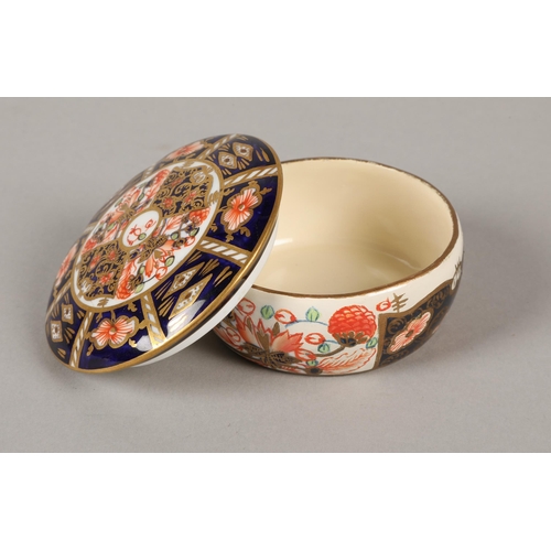 216 - Royal Crown Derby Imari pattern lidded pot, lid diameter 7cm