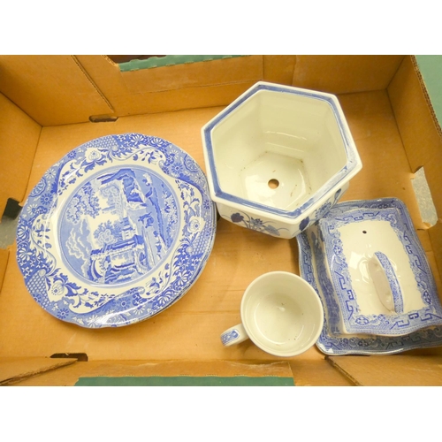 393 - Collection of blue and white Spode to include cheese dish and cover, plates etc