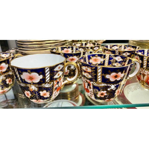 250 - Royal Crown Derby Imari pattern teaset