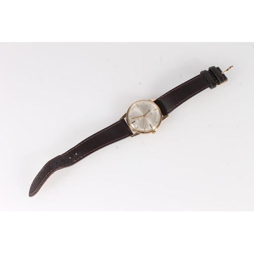 255 - Rotary Incabloc 9ct gold cased gent's wristwatch, the silvered dial with baton five minute and quart... 