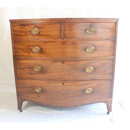 658 - Antique mahogany and string inlaid bow front chest of drawer, the D shaped top with cross banded edg... 