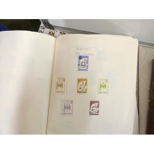 412 - Various /world stamp albums to include German, British, New Zealand etc.