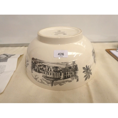 426 - The Philadelphia bowl by Wedgwood to celebrate Independence.