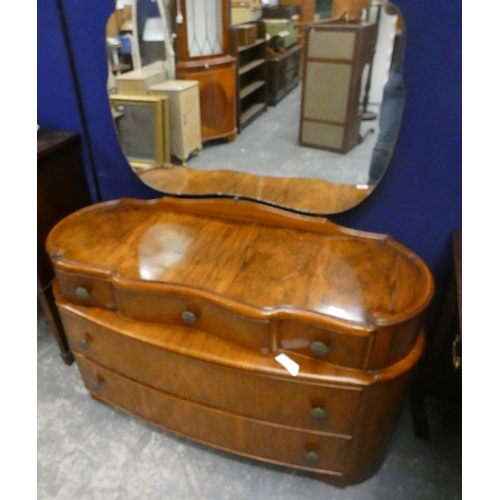 506 - Vintage 1950's dressing table.