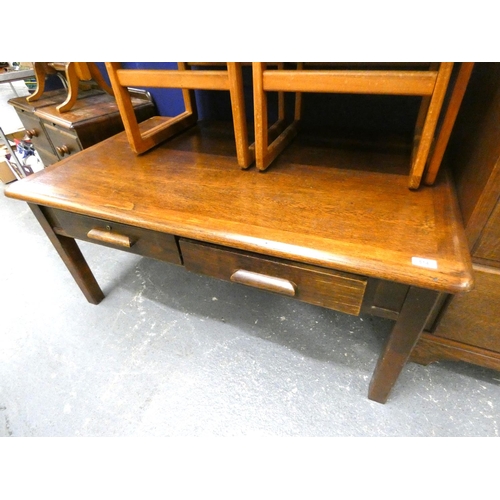 514 - Large oak coffee table with drawers.