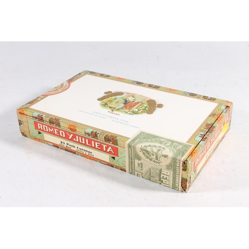 1092 - ROMEO Y JULIETA, a sealed box of twenty-five small Coronas Cuba cigars, with label '25 Petit Coronas... 