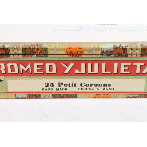 1092 - ROMEO Y JULIETA, a sealed box of twenty-five small Coronas Cuba cigars, with label '25 Petit Coronas... 