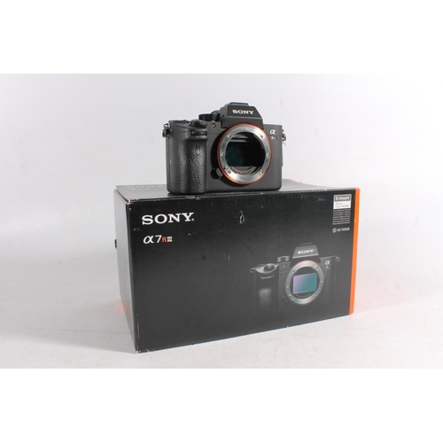 1116 - Sony Alpha 7R (A7R) III 4k digital camera, serial number 4983012, product codes ILCE-7RM3 WW940439, ... 