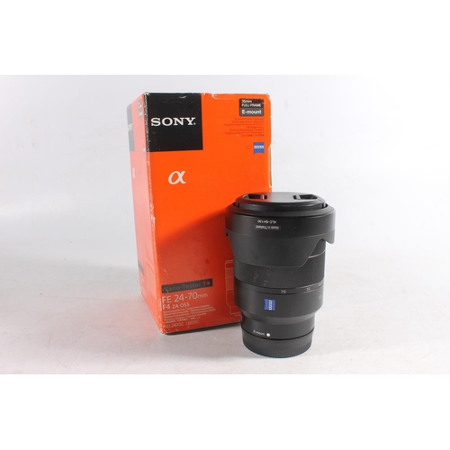 1124 - Sony Alpha series camera lens SEL2470Z Vario-Tessar T* FE 24-70mm F4 ZA OSS 67mm, serial number 0277... 