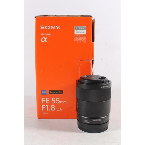 1128 - Sony Alpha series camera lens SEL55F18Z Sonnar T* FE 55mm F1.8 ZA 49mm, serial number 0501685, boxed... 