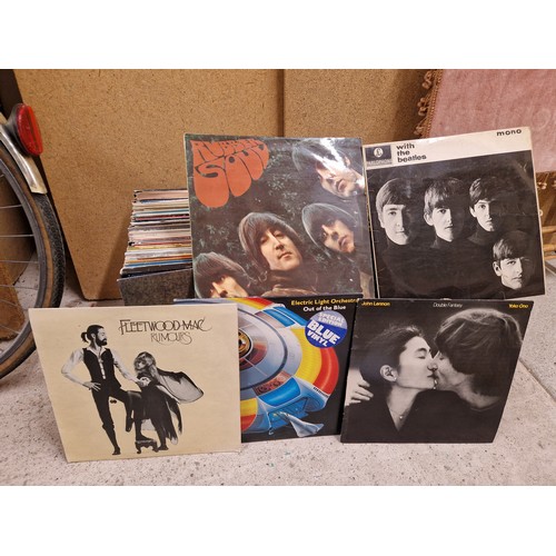 663 - Large quantity of assorted records incl. Fleetwood Mac, the Beatles, Blondie, Van Morrison, Average ... 