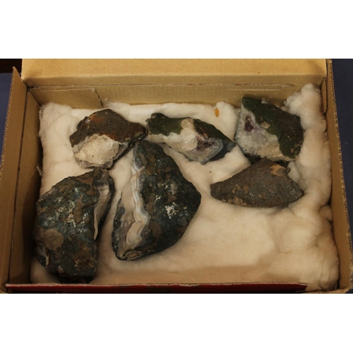 514 - Group of mineral samples to include Scottish banded agate, flint hand axe tool (13cm long), amethyst... 