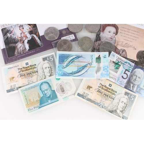 1254 - UNITED KINGDOM Queen Elizabeth II (1952-2022) five pound coins and banknotes to include Elizabeth I ... 