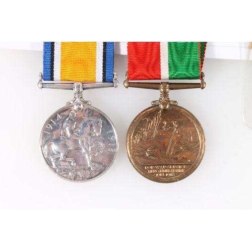 1407 - Medals of Seaman Thomas R Weatherill of the Merchant Navy comprising WWI war medal and Mercantile Ma... 