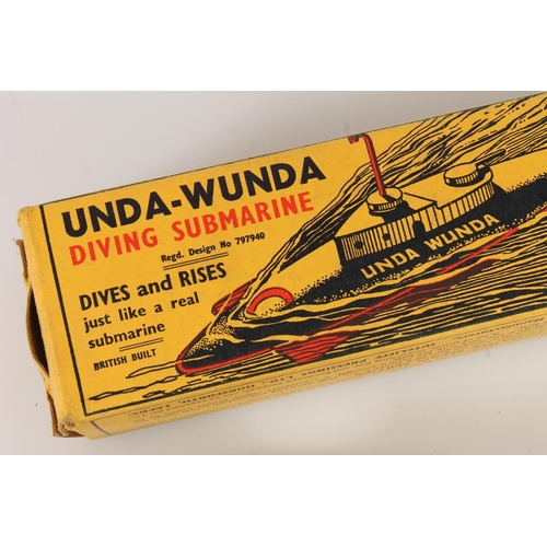 1029 - Sutcliffe Models 797940 Unda-Wunda Diving Submarine, boxed.