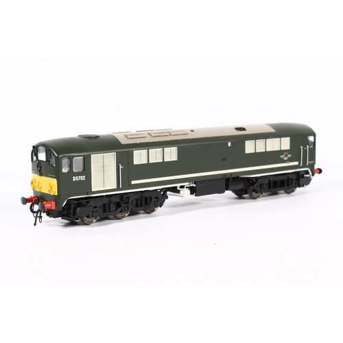 1051 - HELJAN OO gauge model railway 28111 Class 28 diesel locomotive D5702 BR green, boxed.