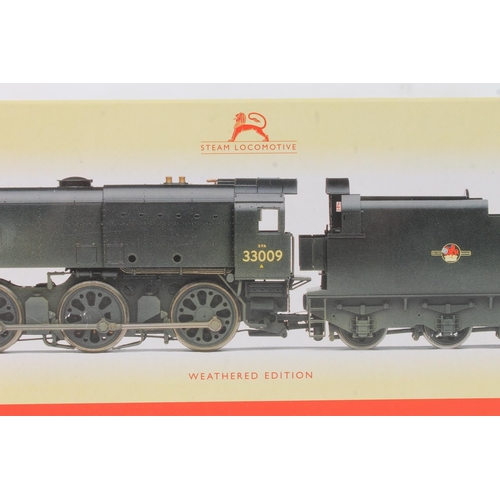 1054 - Hornby OO gauge model railways R2344 Class QI 0-6-0 tender locomotive 33009 BR black weathered editi... 