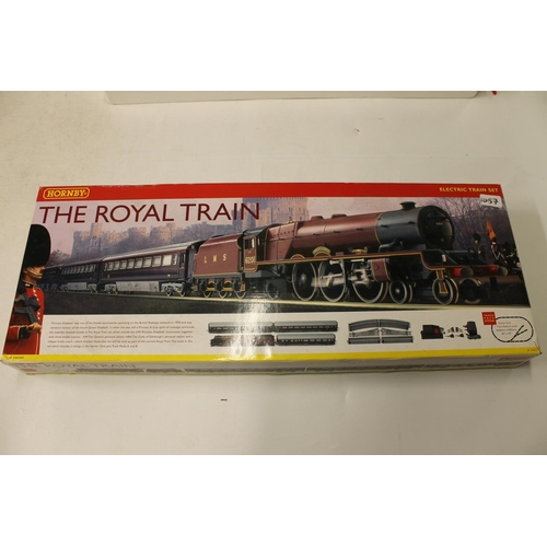 1057 - Hornby OO gauge model railways R1057 The Royal Train electric train set with 4-6-2 Princess Elizabet... 