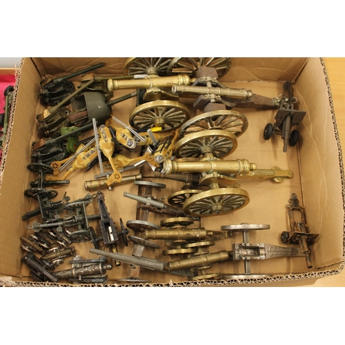 1062 - Large collection of diecast field guns and cannon including Dinky, Britains etc.