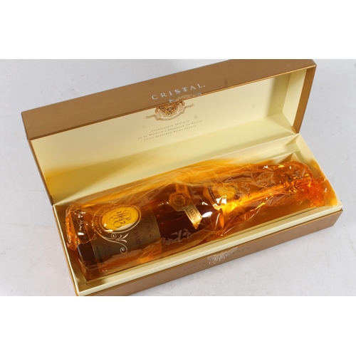 1107 - LOUIS ROEDERER Cristal Brut Champagne 1997, 12% abv. 75cl boxed.