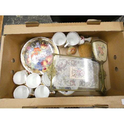 60 - Collection of various tea ware.