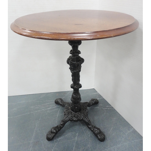 70 - Cast iron pub table, c. early 20th century, with mahogany circular top, on quadripartite supports, 7... 