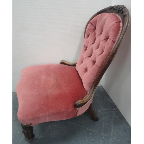 138 - Victorian mahogany-framed button-back lady's chair, upholstered in later pink Dralon, on fluted supp... 