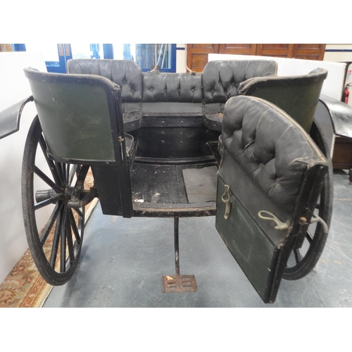 148 - Horse-drawn governess car, c. late 19th/early 20th century, painted in green and black livery, with ... 