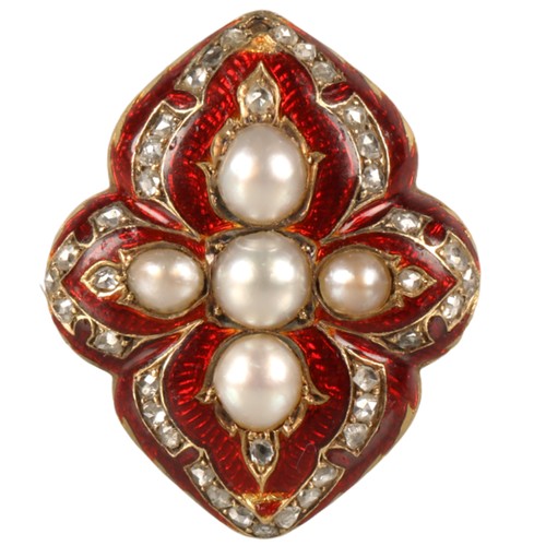 Gold ring with worn hallmarks, red enamelled quatrefoil design set with diamonds and pearls, 12.9g, ring size U