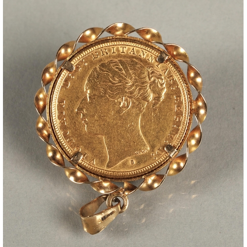 132 - Victorian gold sovereign (young head) 1880 in 9ct gold pendant mount, total weight 9.7g