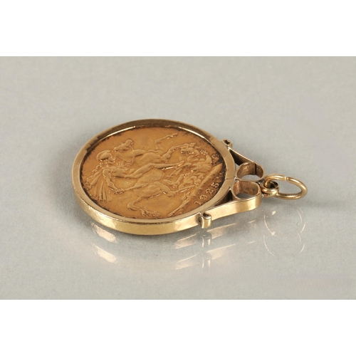 133 - George V gold sovereign 1925 in 9ct gold pendant mount 9.2g.