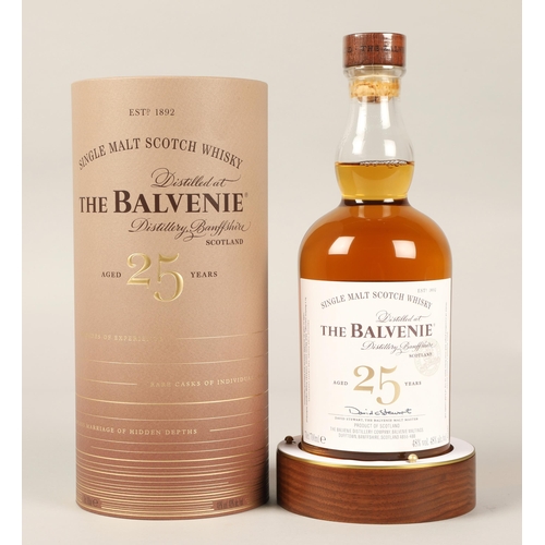 307 - The Balvenie 25 years old single malt scotch whisky, Signed by David Stewart The Balvenie Malt Maste... 