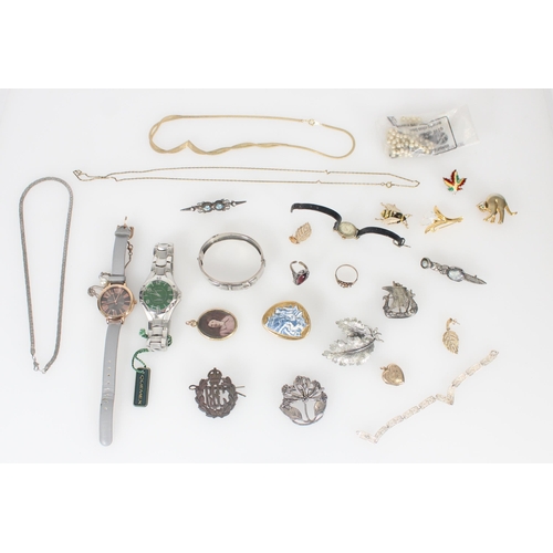 644 - Costume jewellery brooches, bangles, dress watches etc. 