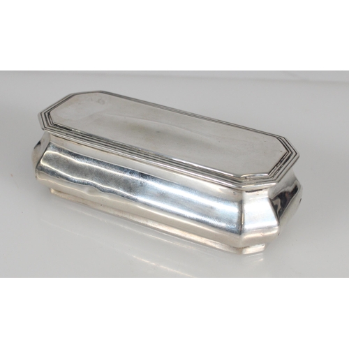 670 - Geo. V silver trinket box, Chester 1920, W11cm, 99g.