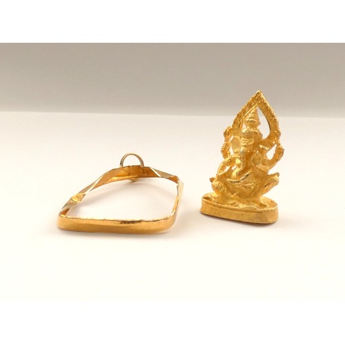 221 - 18ct gold god Genesha, gross weight 7.2g