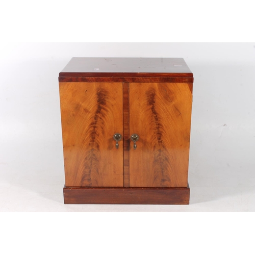 8 - 20th century mahogany cabinet, 39cm high.