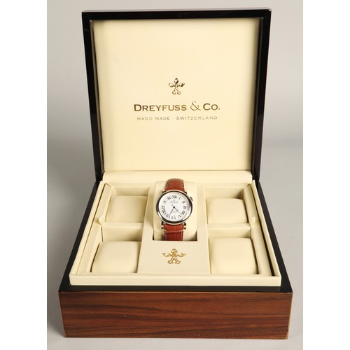 119 - Dreyfuss & Co gentleman's stainless steel automatic wrist watch, the textured dial with date ape... 