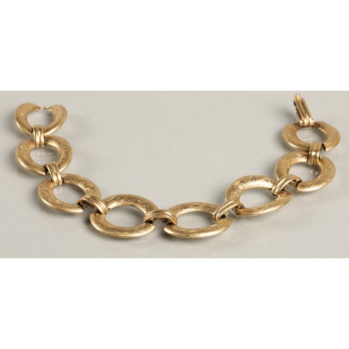 57 - 9ct gold hoop link bracelet, 17cm long, 31g.