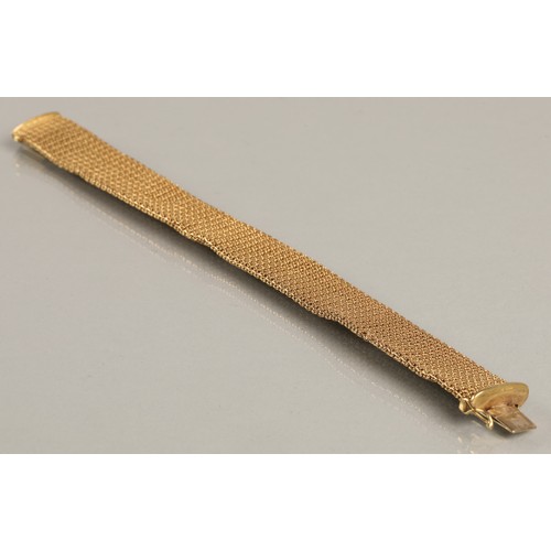 44 - Ladies 18ct yellow gold bracelet, 18.5cm long, 40.8g.