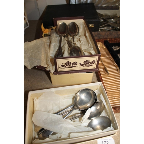 172 - Cased silver plated flatware.