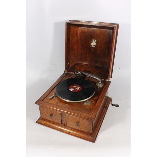 266 - Apollo type 106 antique wind up gramophone.