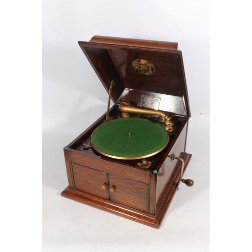 267 - The Cliftophone antique wind up gramophone serial number 05098.