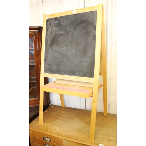 681 - Folding easel blackboard.