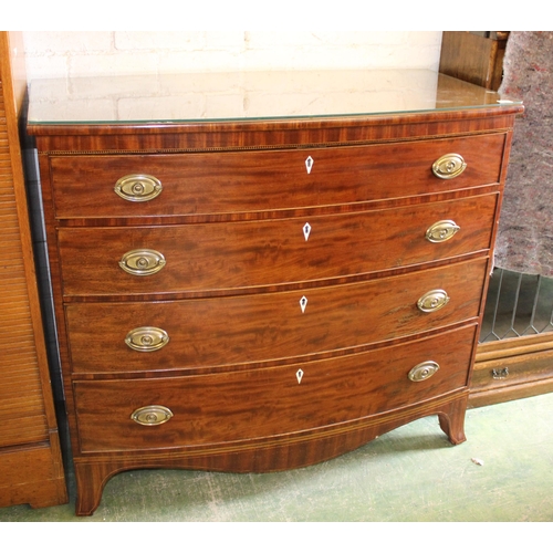 761 - Mahogany bow front chest of drawers, 105cm high.