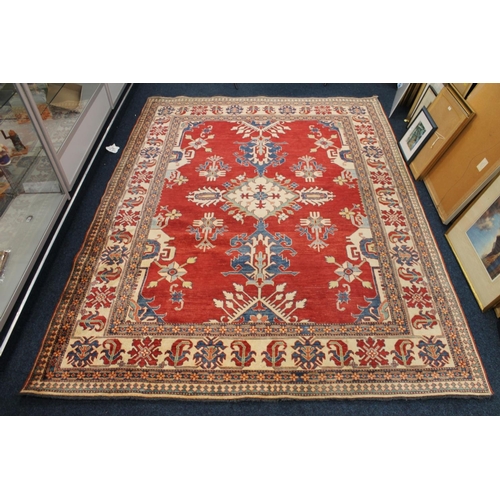 819 - Large rug, 308cm long