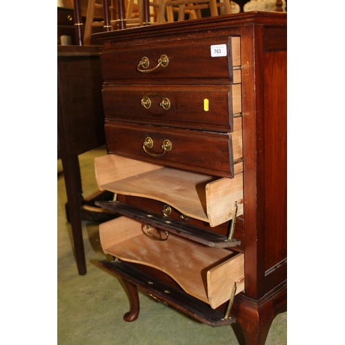 763 - Chest of drawers on pedestal base, 86cm high.