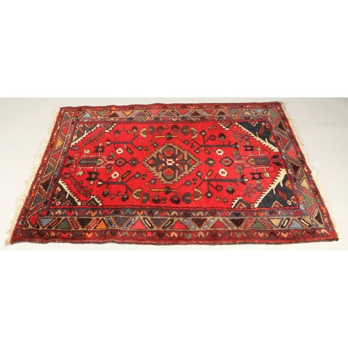 536 - Hamadan Iranian hand knotted rug, 146cm x 96cm