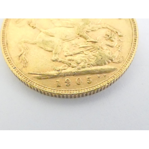 60 - Edward VII, 1905 Perth 22ct gold full sovereign.